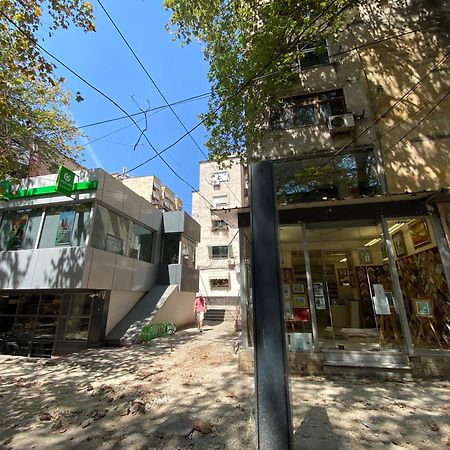 Central Welcoming Apartment In Tirana Eksteriør billede