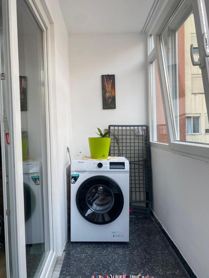 Central Welcoming Apartment In Tirana Eksteriør billede