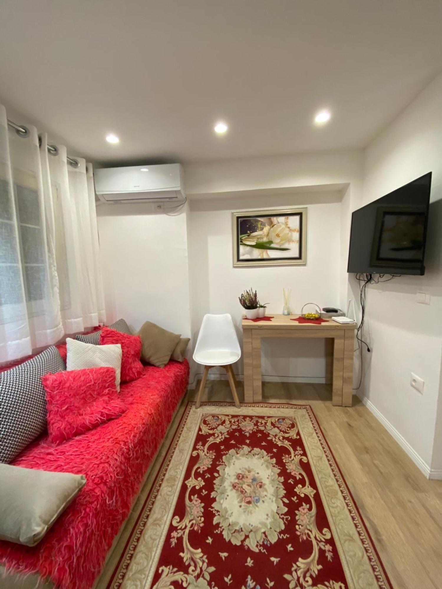 Central Welcoming Apartment In Tirana Eksteriør billede