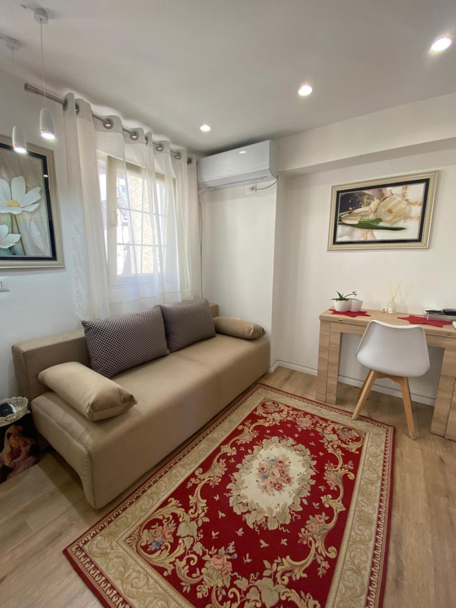Central Welcoming Apartment In Tirana Eksteriør billede